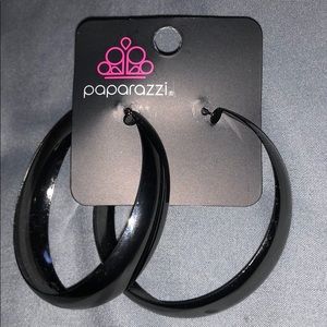 Dark Gray Hopped Earrings